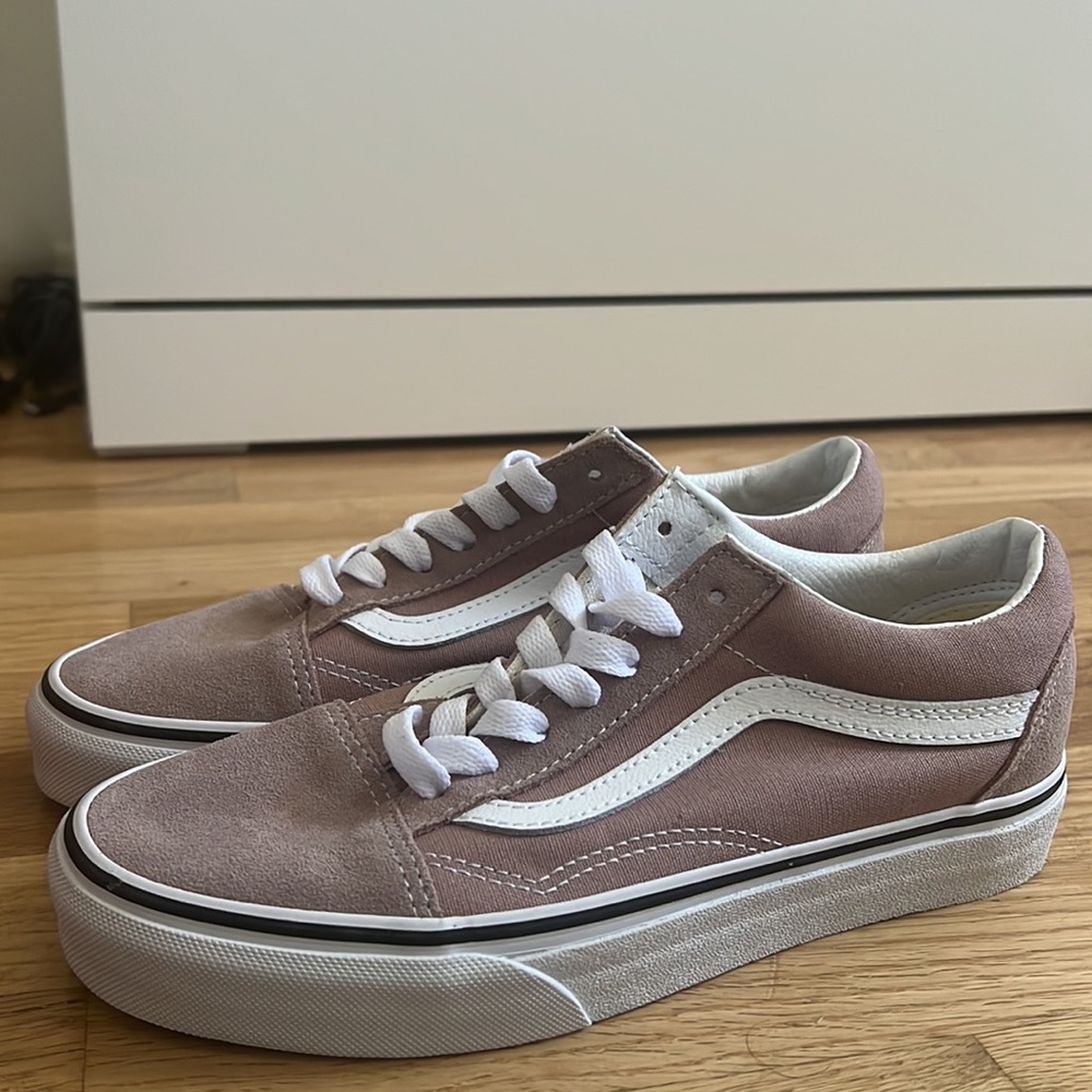 Vans - Picture 2 of 4